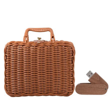 गैलरी व्यूवर में इमेज लोड करें, Personalised USB With Wicker Basket Photo Gift Box Case For Wedding Or Anniversary
