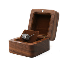Charger l&#39;image dans la galerie, Personalised Necklace Box - Pendant Jewellery Walnut Gift Box
