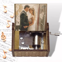 Charger l&#39;image dans la galerie, Personalised Hand Crank Mini Wooden Music Box
