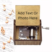 Charger l&#39;image dans la galerie, Personalised Hand Crank Mini Wooden Music Box
