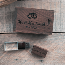 Lade das Bild in den Galerie-Viewer, Personalised Crystal Wooden Wedding USB With Box 4GB-128GB
