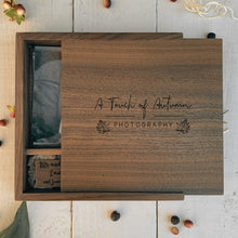 Φόρτωση εικόνας στο εργαλείο προβολής Συλλογής, Personalised 6x4 Photo Album Wooden Box With Block USB 4GB-64GB - Etchoo
