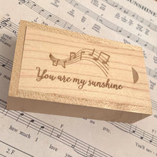 Charger l&#39;image dans la galerie, Personalised Guitar Wooden Wood USB With Box 4GB-64GB - Etchoo
